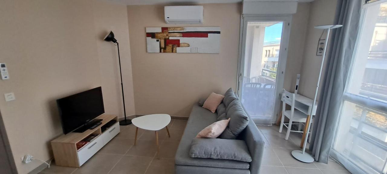 Appart T2 Standing Tout Confort Avec Balcon - Parking En Option Lyon Exterior foto