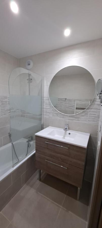 Appart T2 Standing Tout Confort Avec Balcon - Parking En Option Lyon Exterior foto